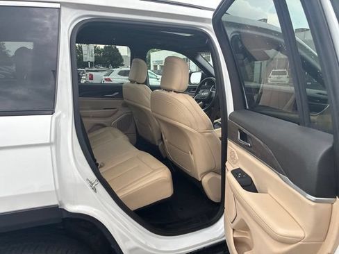 Used 2024 Jeep Grand Cherokee Limited 4xe AWD/4WD image 28