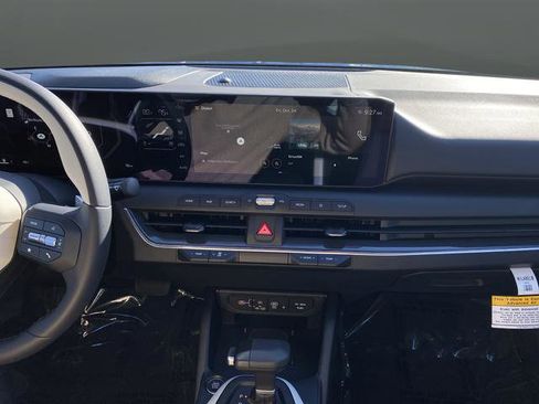 New 2025 Kia K4 GT-Line w/ GT-Line Premium Package image 9