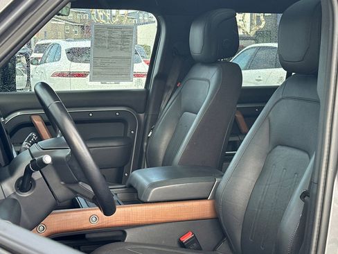 Used 2024 Land Rover Defender 110 X image 6