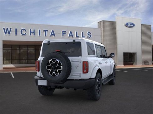 New 2025 Ford Bronco Outer Banks image 8