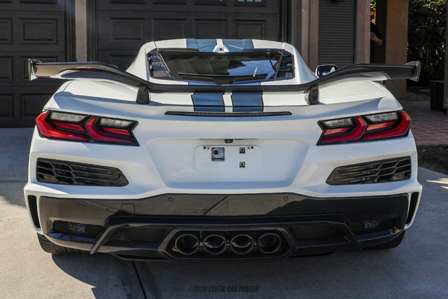 Used 2025 Chevrolet Corvette Z06 w/ Z07 Performance Package RWD image 6