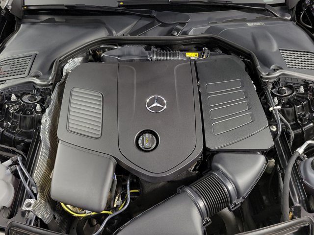 Used 2025 Mercedes-Benz C 300 4MATIC Sedan image 12