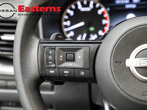 Used 2022 Nissan Rogue SV image 20