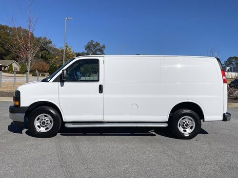 Used 2024 GMC Savana 2500 w/ Driver Convenience Package image 7