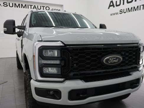Used 2025 Ford F250 XLT w/ Black Appearance Package AWD/4WD image 25