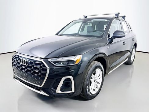 Used 2023 Audi Q5 2.0T Premium w/ Convenience Package AWD/4WD image 3