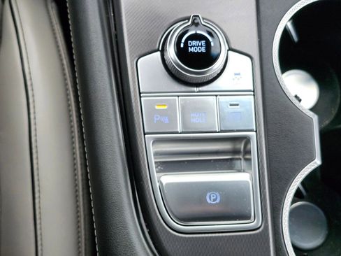 Used 2025 Genesis G70 3.3T Advanced w/ Sport Prestige Package image 25