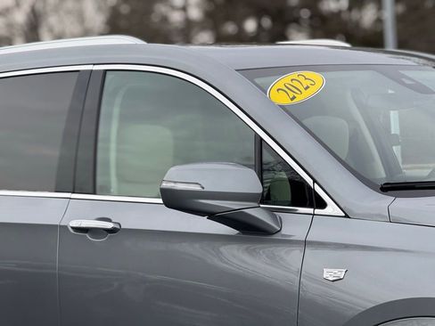 Used 2023 Cadillac XT6 Premium Luxury image 7