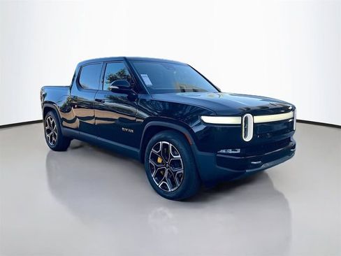 Used 2022 Rivian R1T Adventure image 2