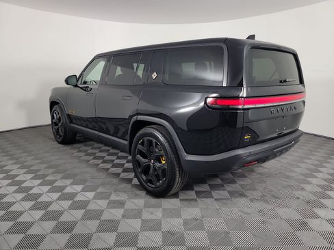 Used 2025 Rivian R1S Premium AWD/4WD image 3
