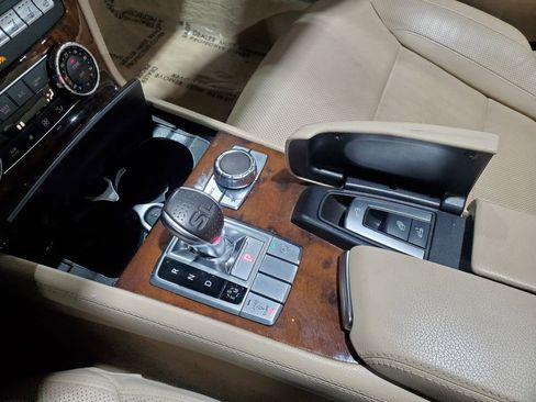 Used 2016 Mercedes-Benz SL 550 image 30