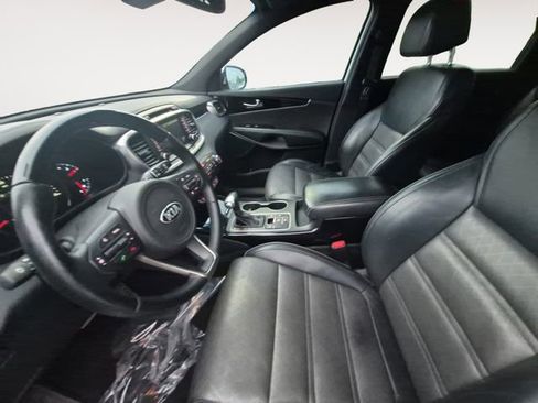 Used 2017 Kia Sorento SX FWD image 9
