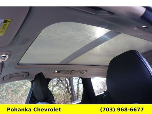 Used 2021 Volvo XC60 T5 Momentum w/ Premium Package image 19