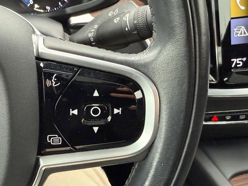 Used 2021 Volvo S60 T6 Momentum w/ Protection Package Premier image 19