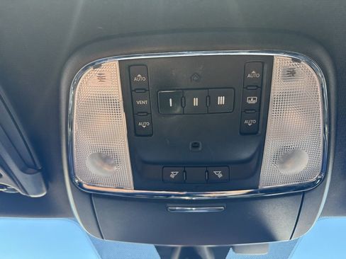 Used 2013 Chrysler 300 C w/ Beats Audio Group AWD/4WD image 23