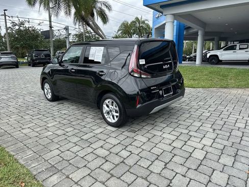 Used 2024 Kia Soul LX w/ Option Group 015 FWD image 33