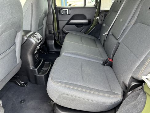 Used 2024 Jeep Wrangler Unlimited Sahara AWD/4WD image 22