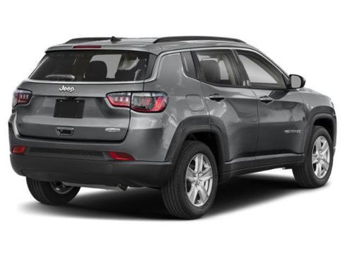 Certified 2022 Jeep Compass Limited image 3
