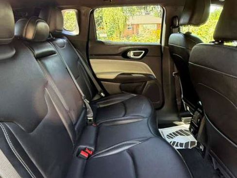 Used 2025 Jeep Compass Limited AWD/4WD image 6