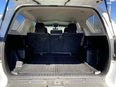 Used 2019 Toyota 4Runner SR5 AWD/4WD image 26