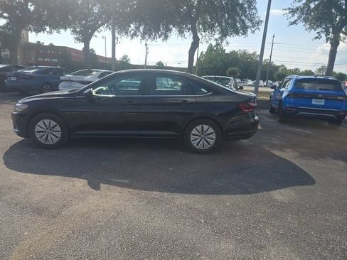 Used 2019 Volkswagen Jetta S w/ Driver Assistance Package FWD image 4