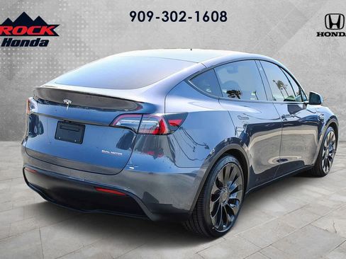 Used 2023 Tesla Model Y Performance image 6