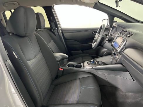Used 2023 Nissan Leaf S image 29