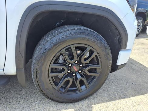 Used 2024 GMC Sierra 1500 Elevation w/ X31 Off-Road Package image 9