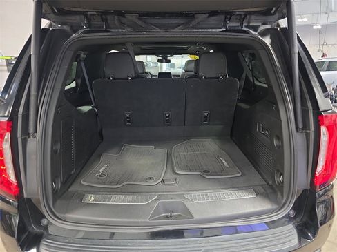 Used 2021 GMC Yukon XL AT4 w/ Technology Package image 13
