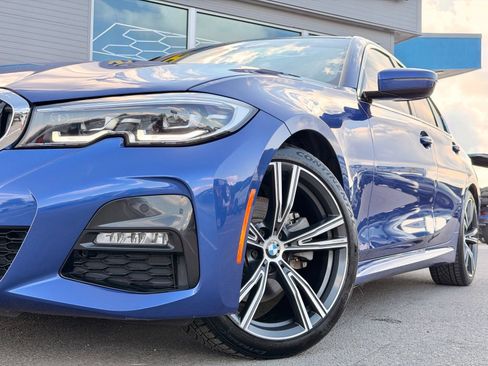 Used 2022 BMW 330i Sedan w/ M Sport Package RWD image 7