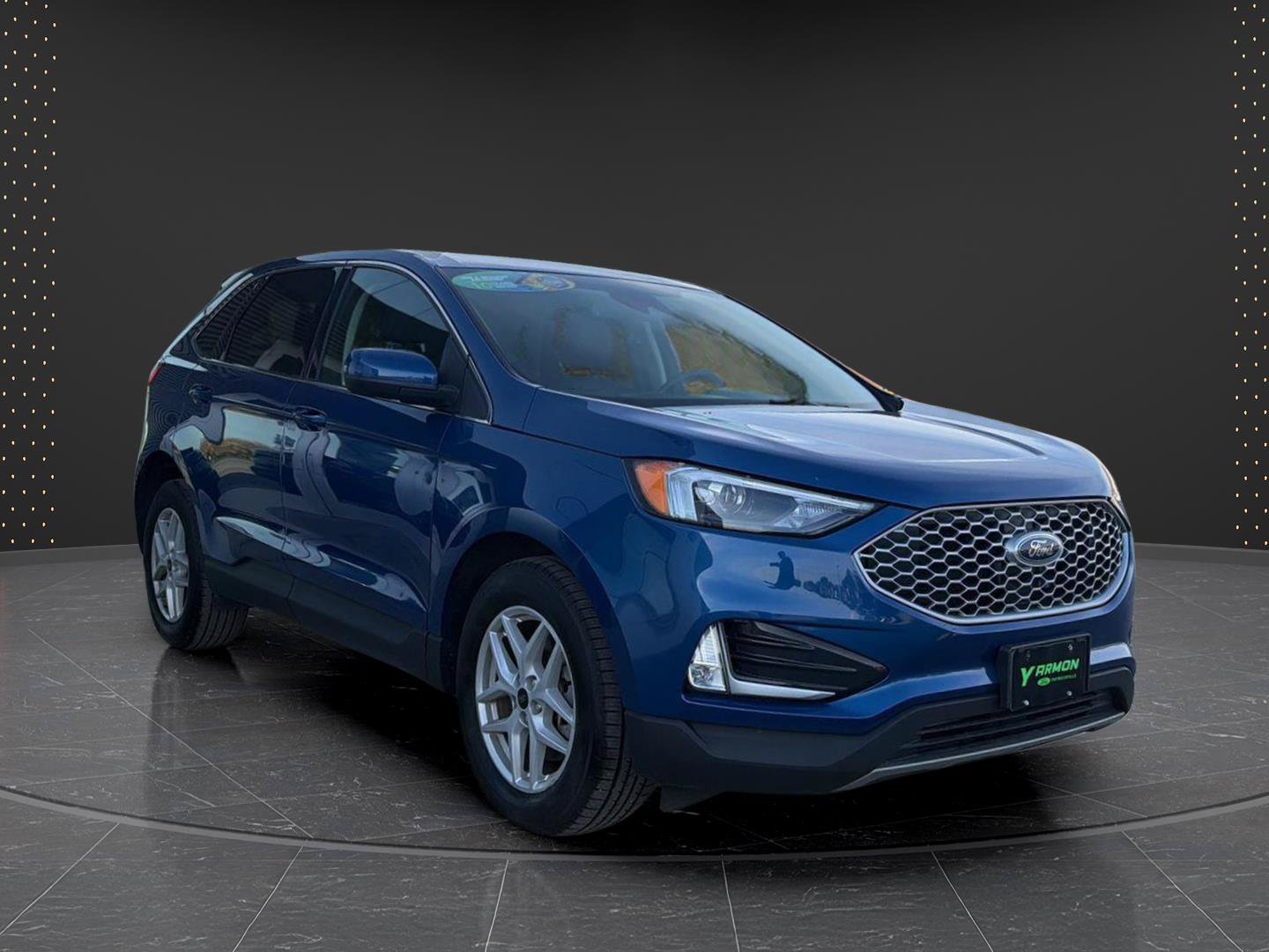 Used 2024 Ford Edge SEL w/ Convenience Package AWD/4WD image 3