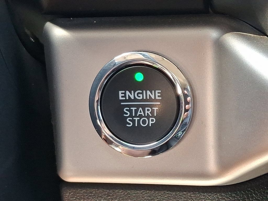 Used 2024 Ford Expedition XLT AWD/4WD image 22