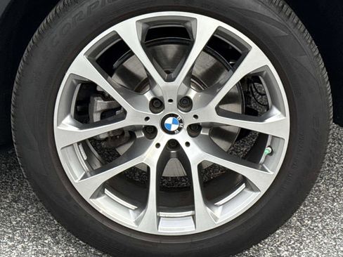 Used 2025 BMW X5 xDrive40i w/ Premium Package image 12