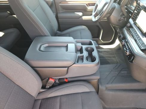 Used 2025 Chevrolet Silverado 2500 LT w/ Trail Boss Package AWD/4WD image 14