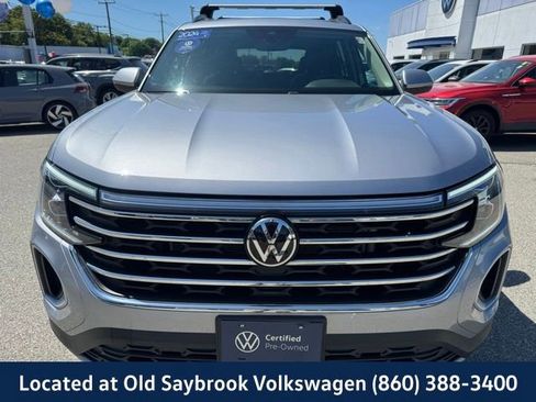 Used 2024 Volkswagen Atlas SE AWD/4WD image 2