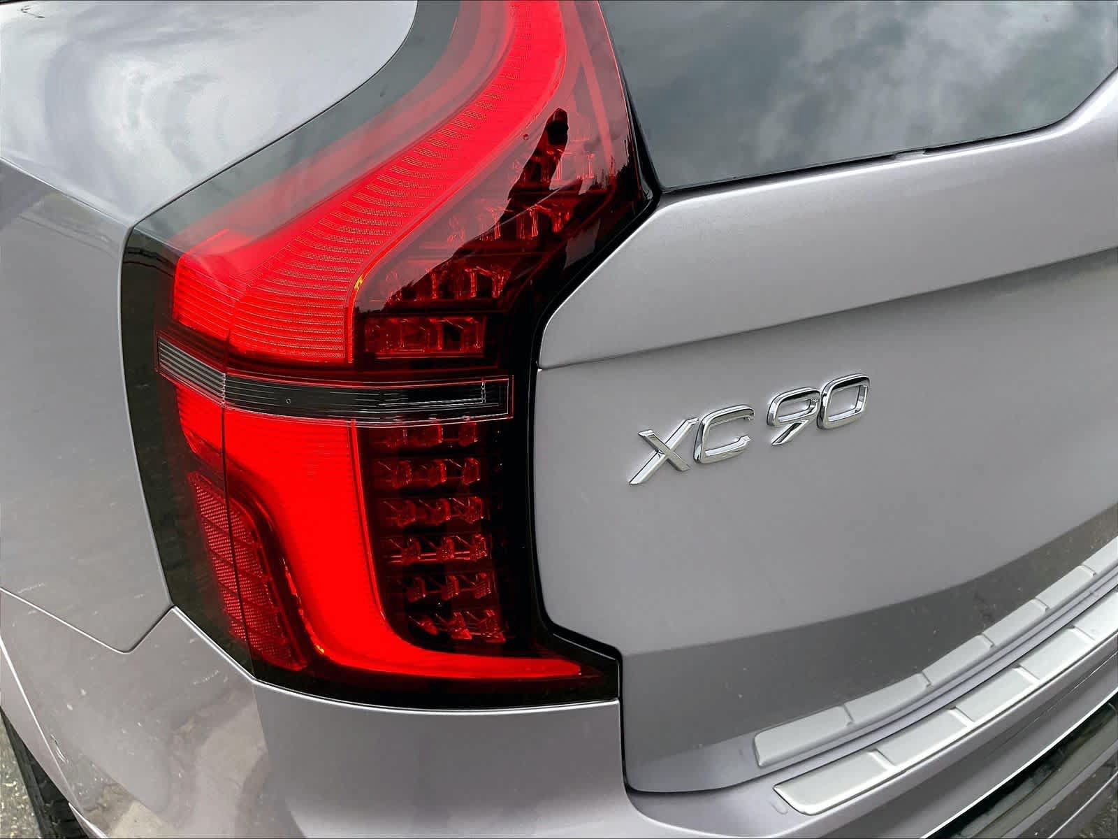 New 2027 Volvo XC90 B6 Plus AWD/4WD image 23