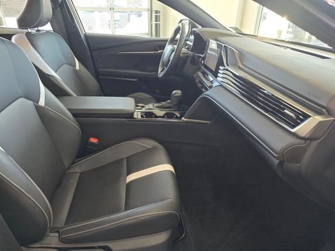 Used 2025 Toyota Camry SE image 44