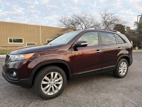 Used 2011 Kia Sorento LX w/ Convenience Pkg image 5