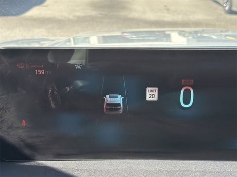 Used 2025 Ford Expedition Platinum image 39