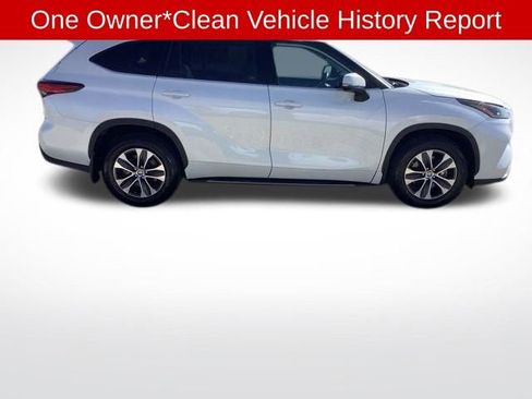 Used 2021 Toyota Highlander XLE image 4