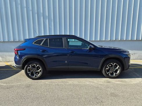 Used 2024 Chevrolet Trax LT FWD image 4