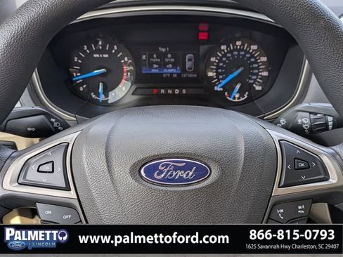 Used 2016 Ford Fusion SE FWD image 25
