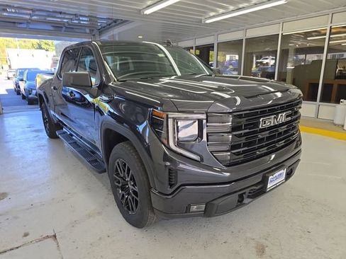 New 2026 GMC Sierra 1500 Elevation w/ LPO, Elevation Black Package image 7