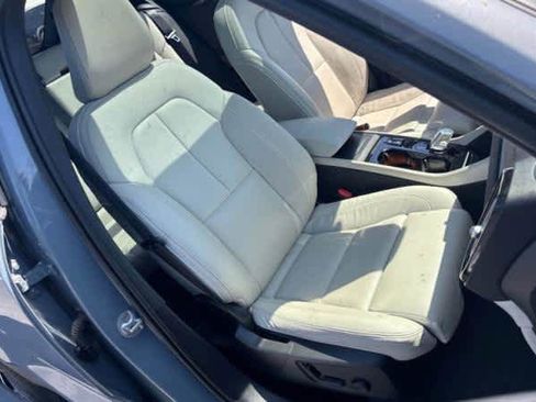 Used 2023 Volvo XC40 B5 Plus w/ Driver Assist Package image 3