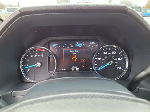 Certified 2022 Ford F250 Platinum w/ FX4 Off-Road Package image 29