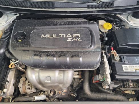 Used 2016 Chrysler 200 Limited Platinum image 30