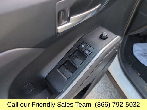 Certified 2020 Toyota Highlander XLE AWD/4WD image 13