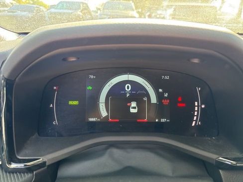 Used 2025 Toyota Camry SE w/ Multimedia Upgrade Package image 10