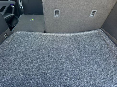 New 2026 Volkswagen Tiguan SE R-Line image 14