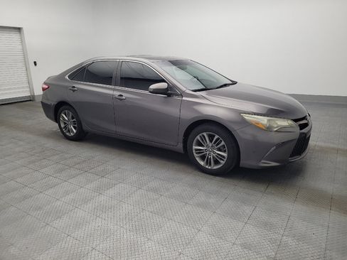 Used 2016 Toyota Camry SE image 11
